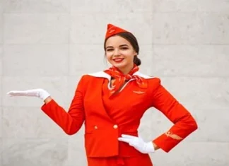 Top 10 cele mai atractive stewardese aeriene din lume