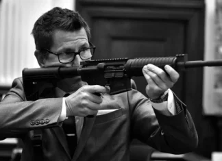 Top 10 cele mai periculoase arme din lume care să-ți explodeze mintea