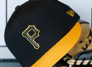 Top 10 cele mai valoroase cărți sportive vândute vreodată