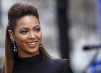 Top 10 celebrități feminine negre și atractive