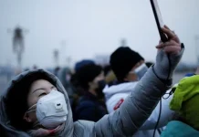 Top 10 farse nebune și teorii ale conspirației despre virusul Corona