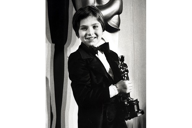 Tatum O'Neal, cu Premiul Oscar pentru cea mai buna actrita in rol secundar, in 1974. (Ron Galella/WireImage)