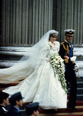 Rochia de mireasa sifonata a Printesei Diana