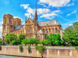 Catedrala Notre-Dame: 10 lucruri despre faimoasa cladire din Paris