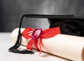 Felicitari pentru absolventi – ce sa scrii pentru a le face ziua memorabila